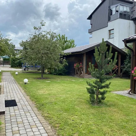 Namelis Su Jaukiu Kiemu - Soley Apartamentai No 4 *